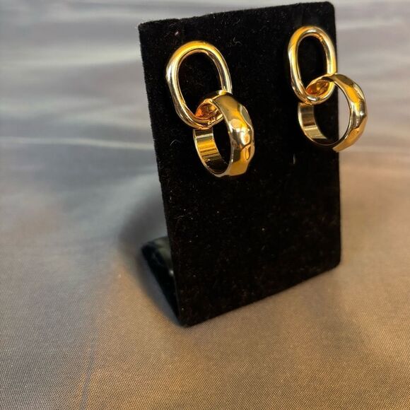NEW Gold Tone Double Link Post Earrings NWT - Picture 4 of 8